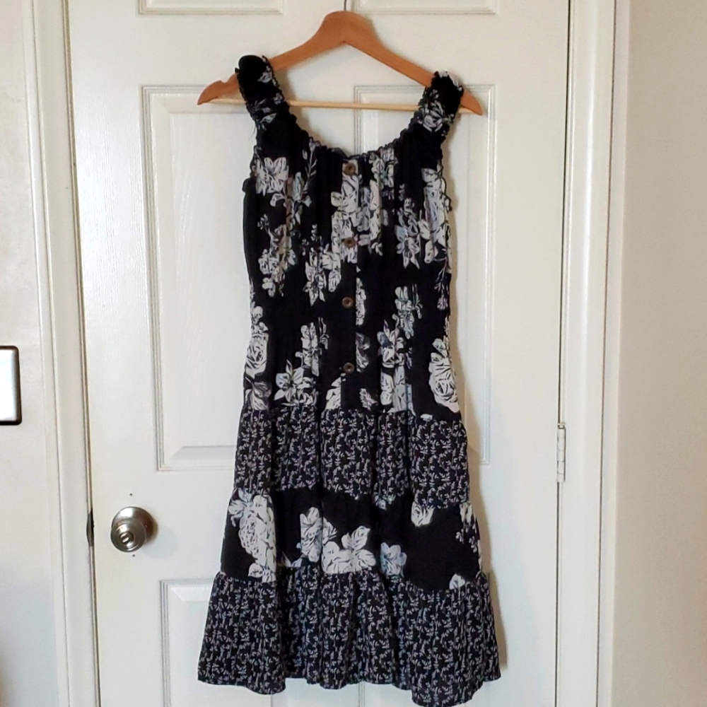 Black & white floral print dress